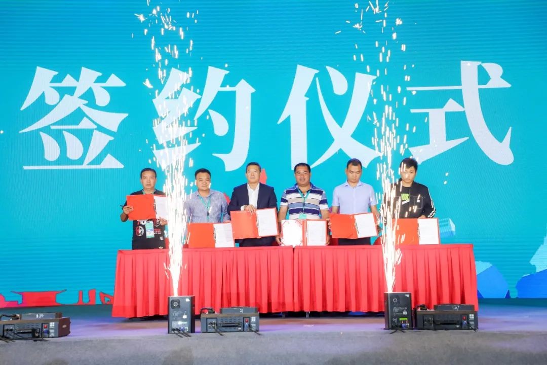 “爆品”出击！完美智能客户交流会签约超8亿元