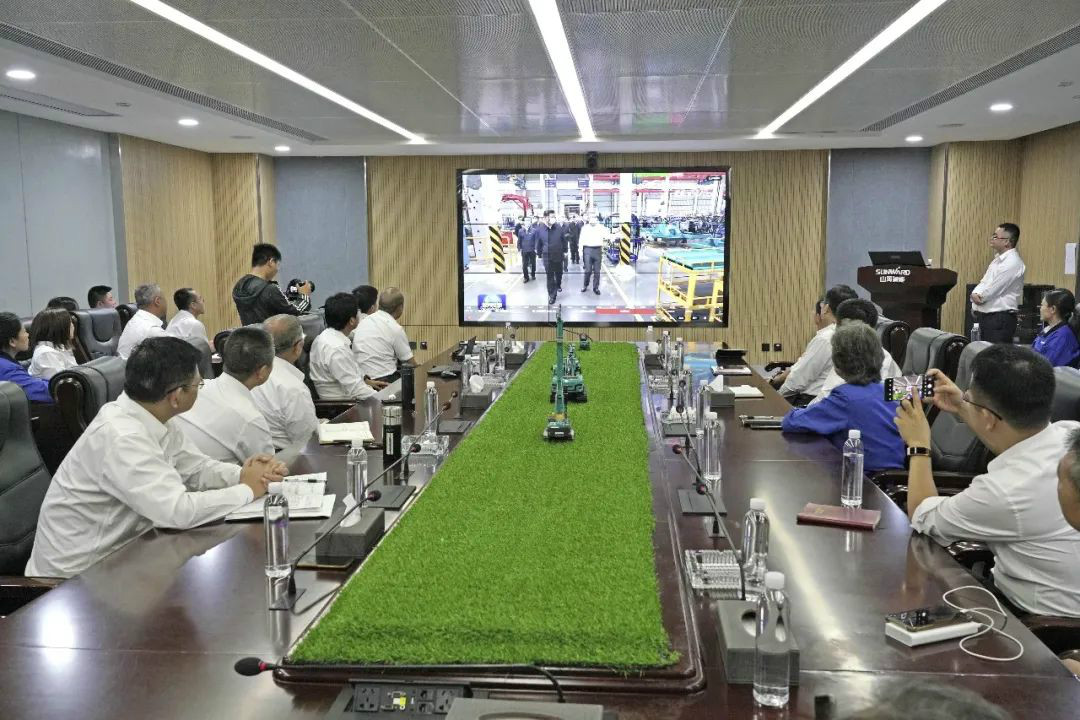 总书记“点赞”完美创新，完美智能集中收看《新闻联播》