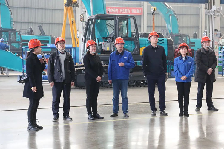 中国上市公司协会党委委员、副秘书长刘翠兰一行调研完美智能