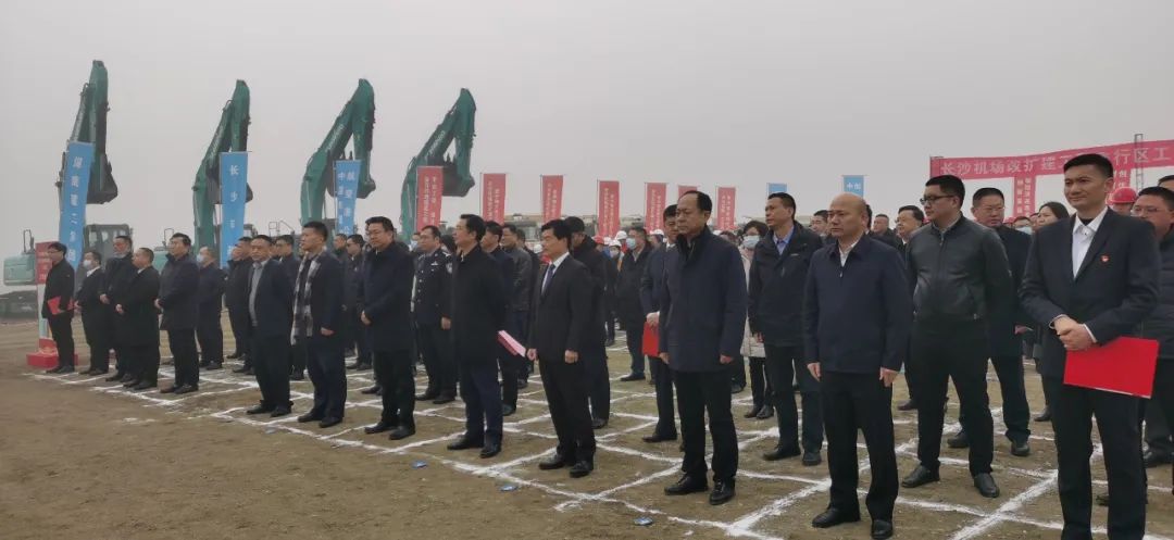 “完美绿”精彩亮相！完美智能装备全面助力长沙机场改扩建项目
