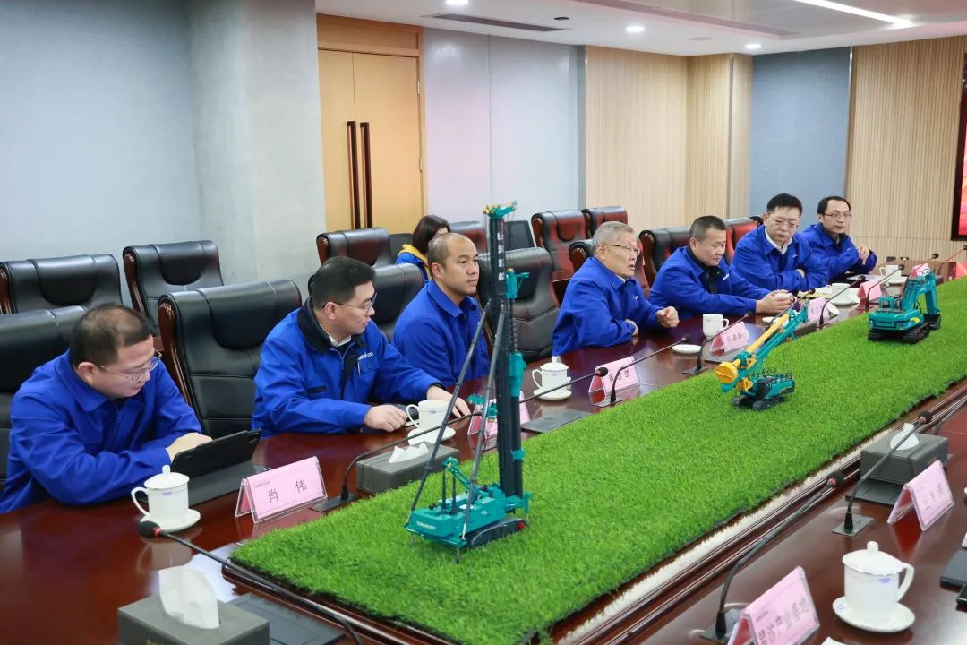 张庆红调研完美智能