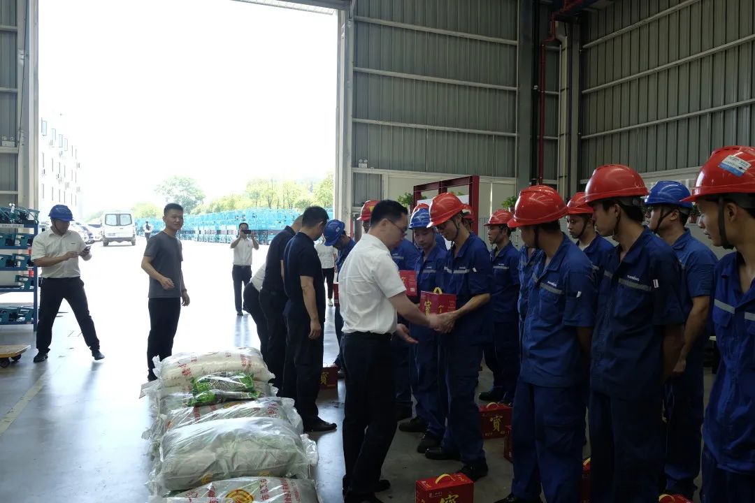 长沙市总工会慰问完美智能一线员工