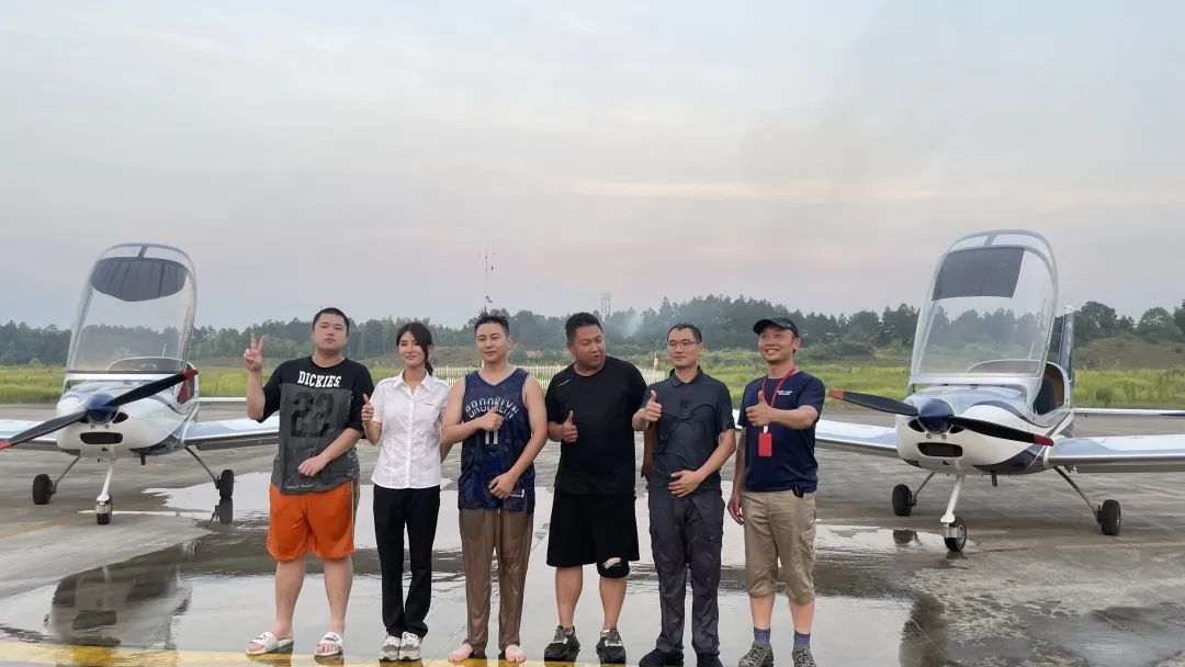 冲上云霄！湖南完美通航学员成功单飞