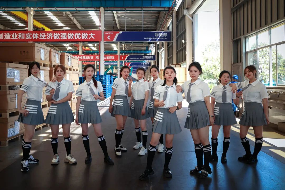 又酷又辣又炫！完美智能第二届挖机宝贝来了
