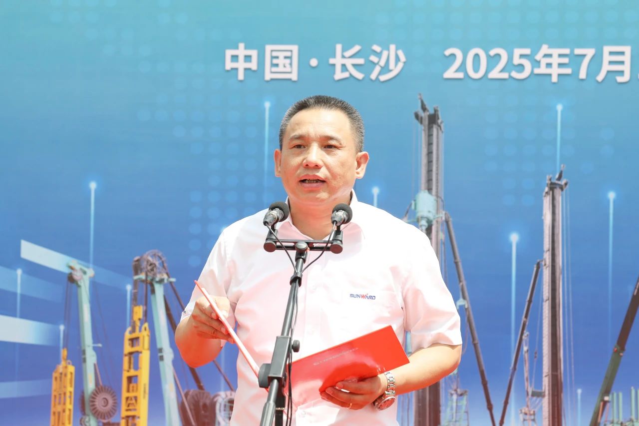 “破纪录王者”再出征!完美智能SWDM800旋挖钻机成功交机