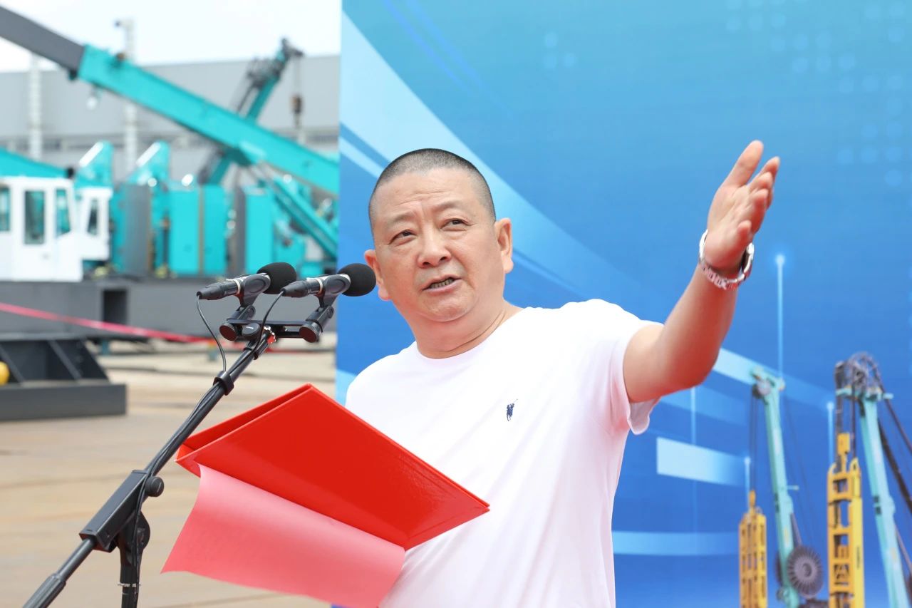 “破纪录王者”再出征!完美智能SWDM800旋挖钻机成功交机